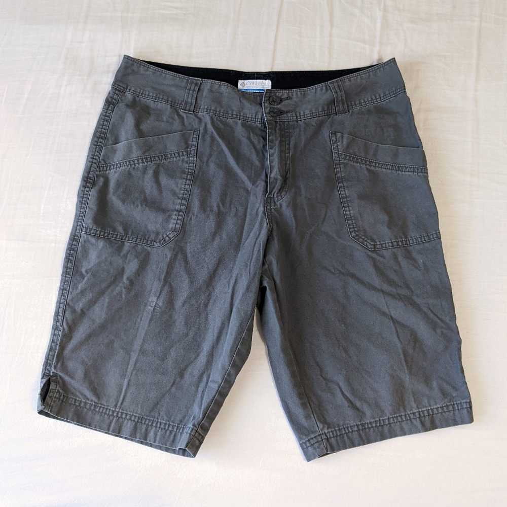 Columbia Gray Bermuda Shorts Pockets Size 6